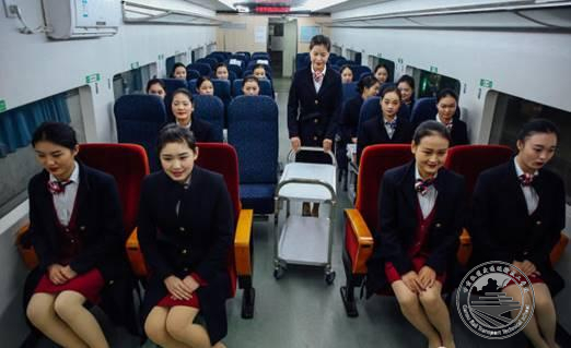 兰州高铁乘务员学校高铁乘务专业男生可以学吗？