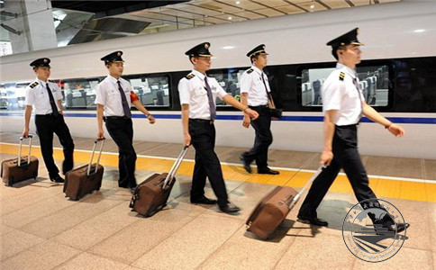 为什么说2020年毕业的男生选铁路学校是最好的